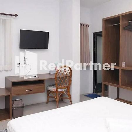 Panorama Inn Residence Batu Mitra Reddoorz Exterior photo