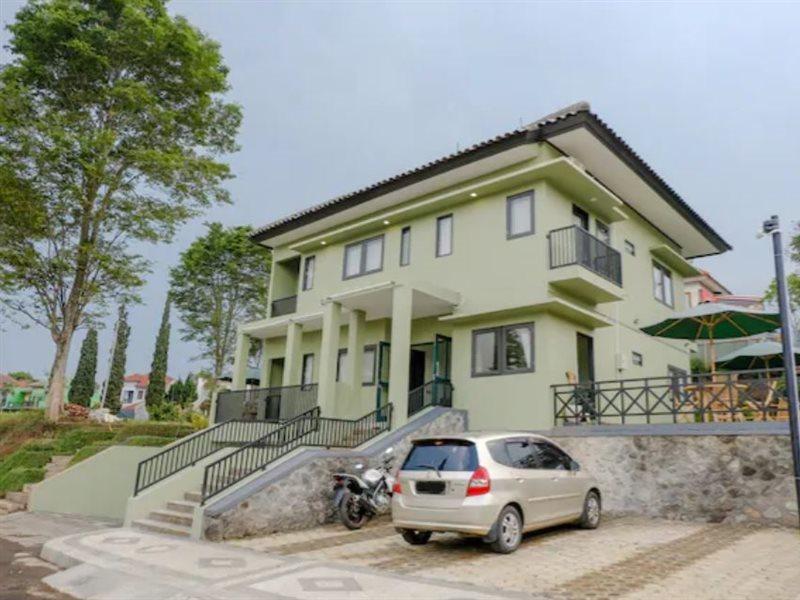 Panorama Inn Residence Batu Mitra Reddoorz Exterior photo