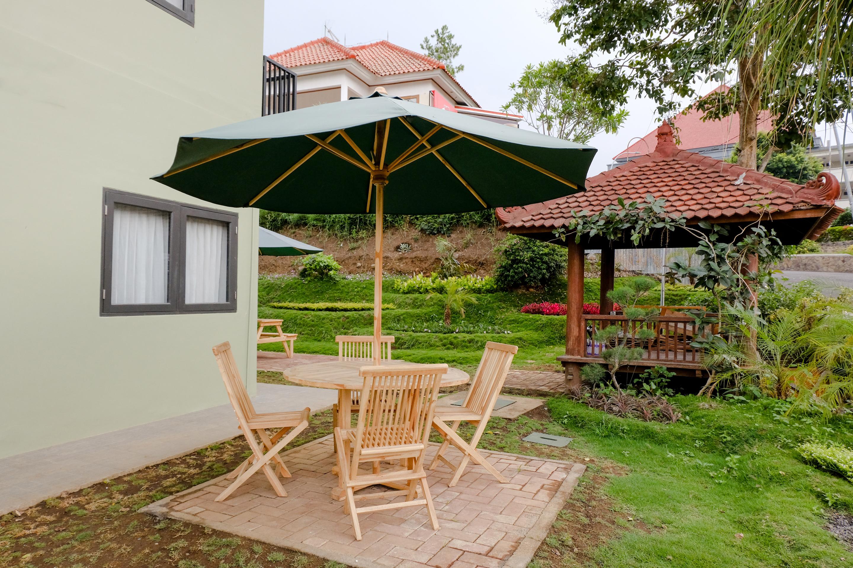 Panorama Inn Residence Batu Mitra Reddoorz Exterior photo