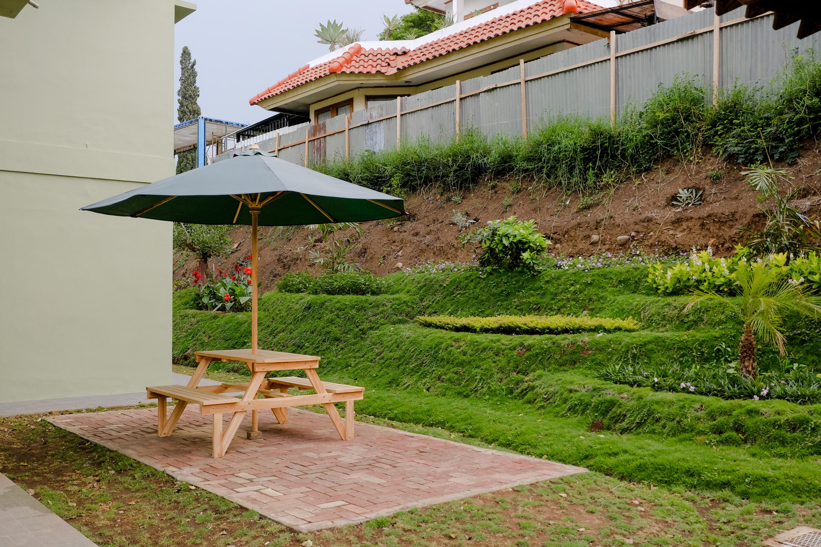Panorama Inn Residence Batu Mitra Reddoorz Exterior photo