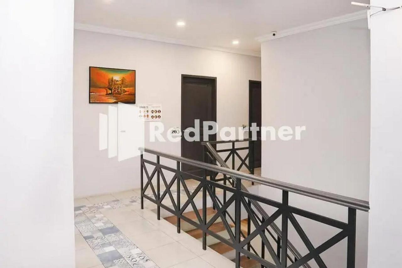 Panorama Inn Residence Batu Mitra Reddoorz Exterior photo