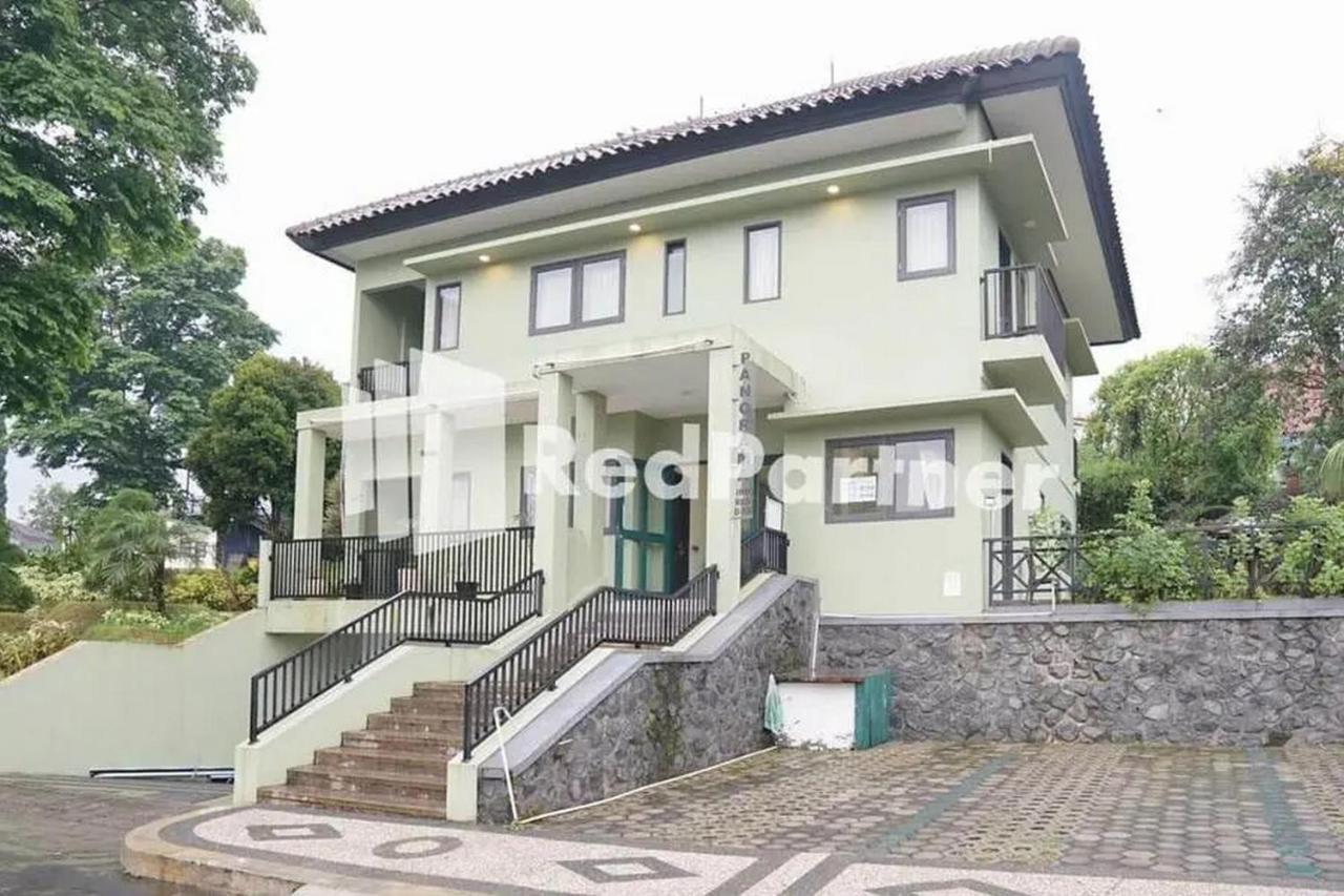 Panorama Inn Residence Batu Mitra Reddoorz Exterior photo