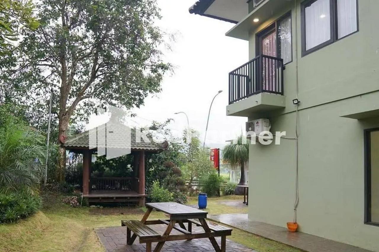 Panorama Inn Residence Batu Mitra Reddoorz Exterior photo