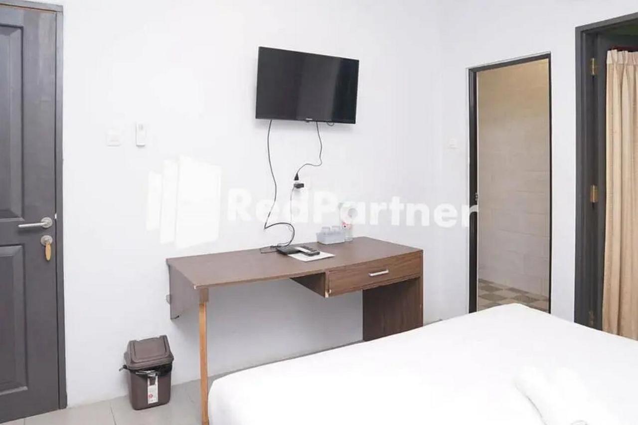 Panorama Inn Residence Batu Mitra Reddoorz Exterior photo