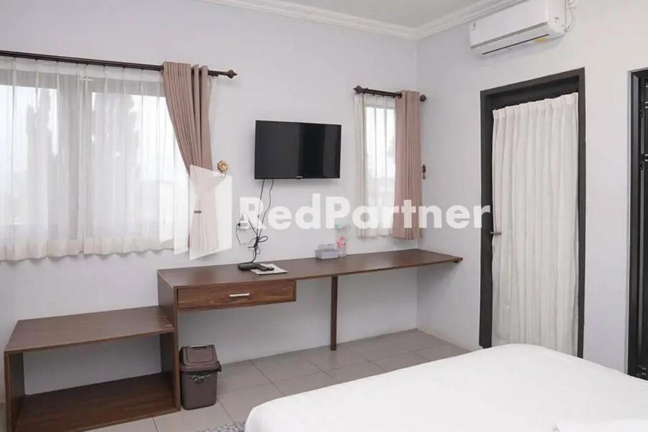 Panorama Inn Residence Batu Mitra Reddoorz Exterior photo